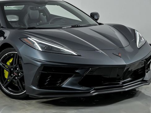 Used 2021 Chevrolet Corvette Stingray Preferred Conv w/ Z51 Performance Package image 3