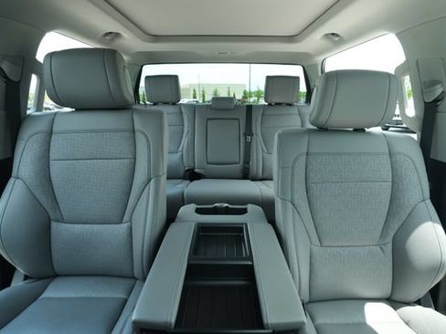 Used 2024 Toyota Tundra Limited w/ Power Package RWD image 40