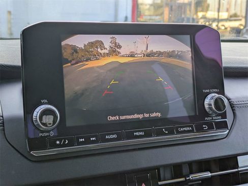 Used 2023 Mitsubishi Outlander SE image 22