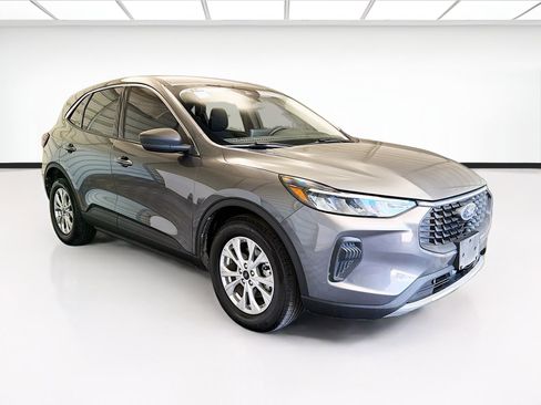 Used 2023 Ford Escape Active FWD image 3