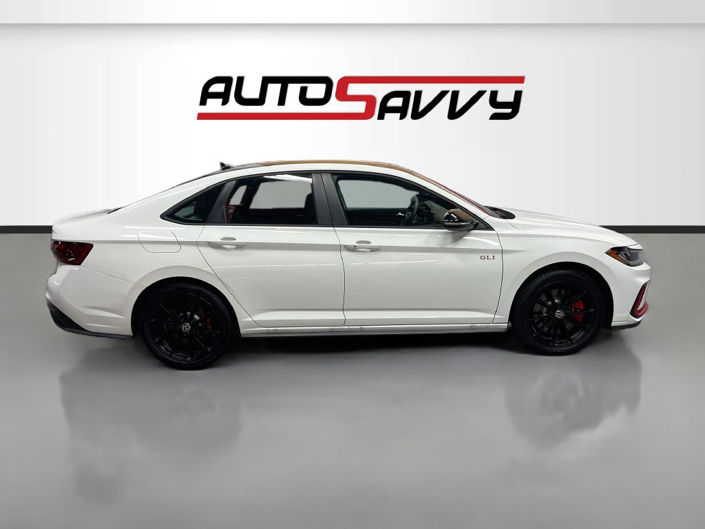 Used 2026 Volkswagen Jetta GLI Autobahn FWD image 8
