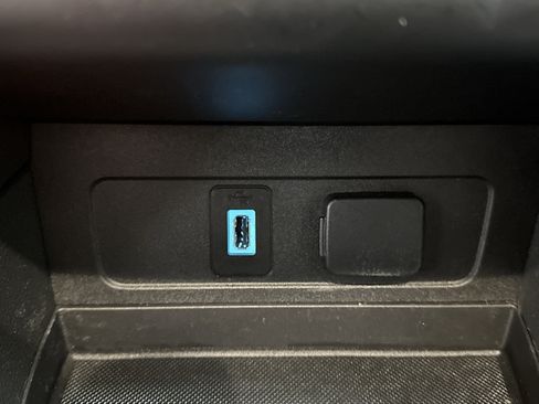 Used 2018 Ford Escape SE w/ SE Sync 3 Package FWD image 34