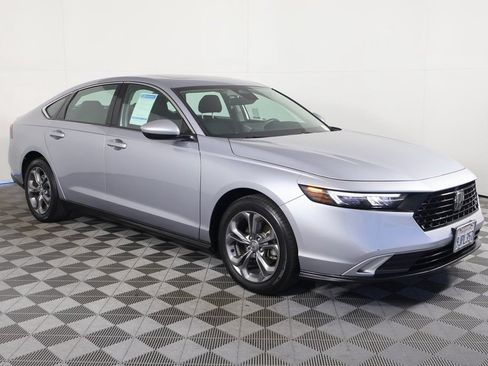 Used 2023 Honda Accord EX image 3
