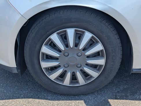 Used 2012 Ford Focus S FWD image 13