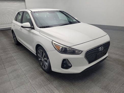 Used 2018 Hyundai Elantra GT image 13