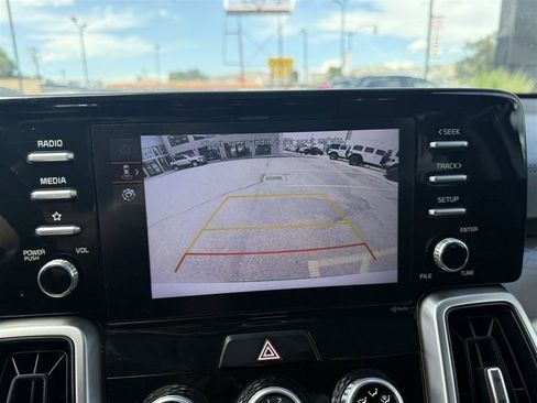 Used 2022 Kia Sorento LX AWD/4WD image 31