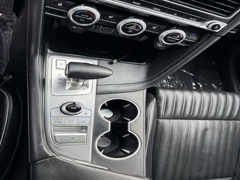 Used 2022 Genesis G70 2.0T w/ Prestige Package image 28