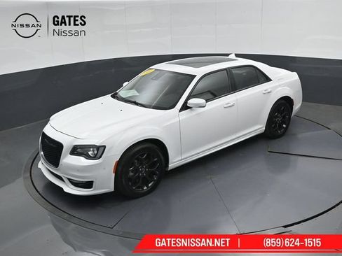 Used 2022 Chrysler 300 Touring L w/ Popular Equipment Group AWD/4WD image 51