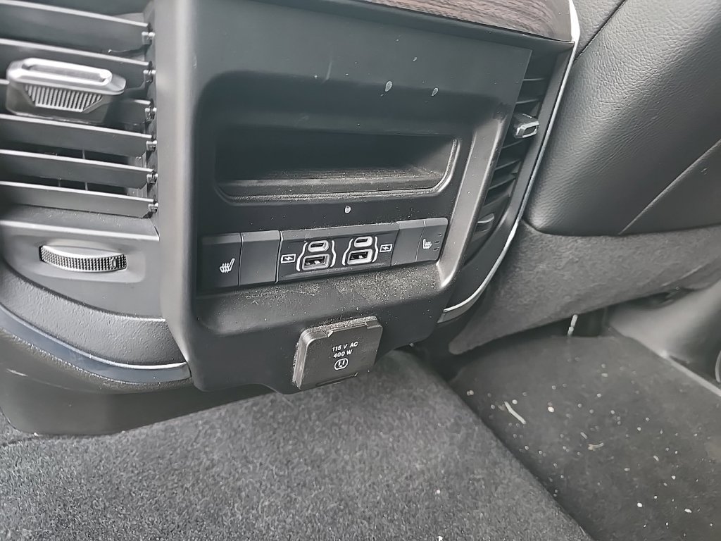Used 2025 RAM 2500 Laramie AWD/4WD image 20