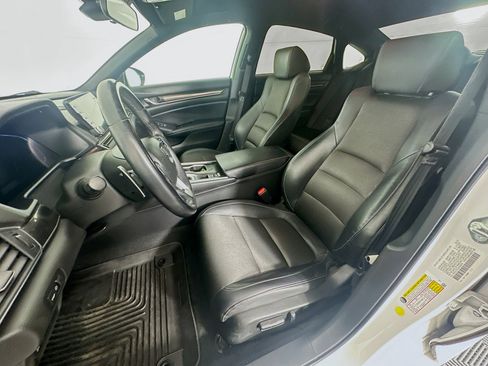 Used 2018 Honda Accord Sport image 13