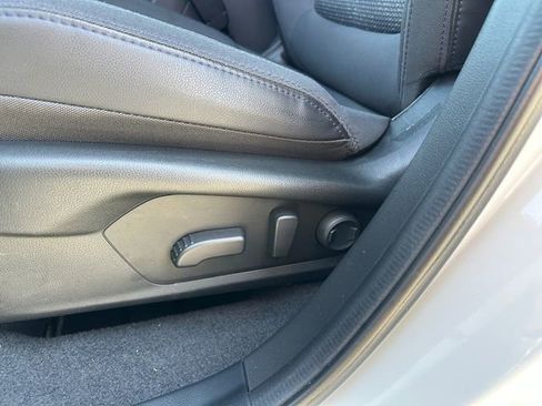 Used 2025 Subaru Forester Premium image 20