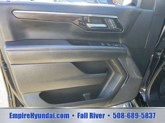 Used 2025 Chevrolet Tahoe LT AWD/4WD image 18