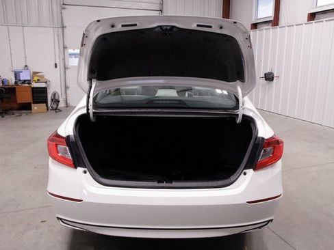 Used 2018 Honda Accord EX image 18