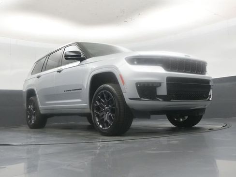 Used 2023 Jeep Grand Cherokee L Summit AWD/4WD image 49