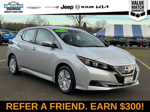 Used 2022 Nissan Leaf S image 11