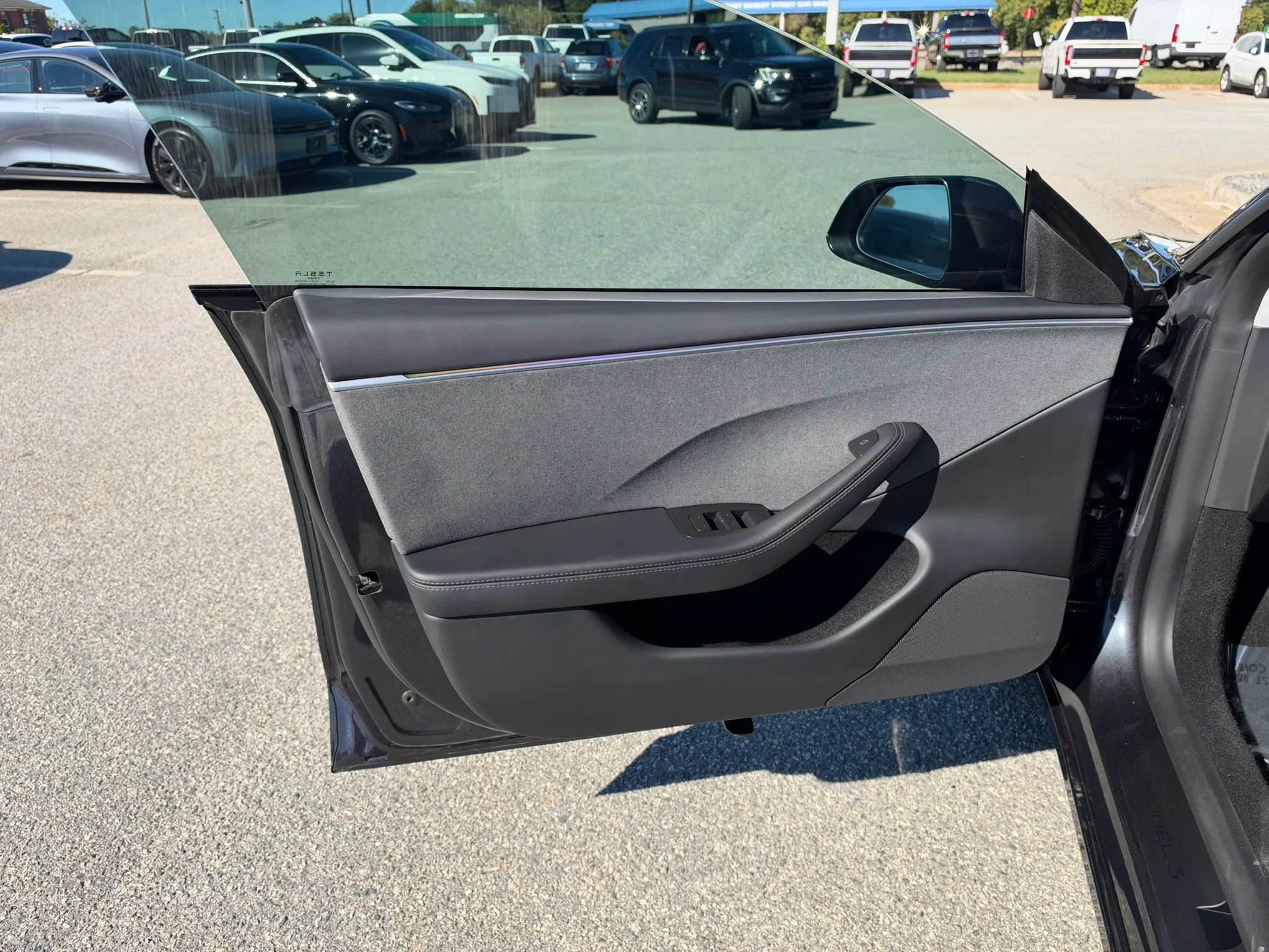 Used 2025 Tesla Model 3 RWD image 9