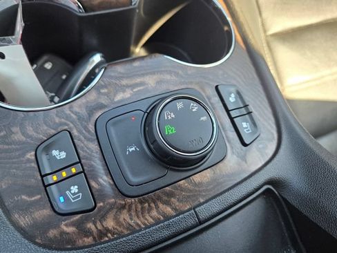 Used 2020 GMC Acadia Denali w/ Denali Ultimate Package AWD/4WD image 19