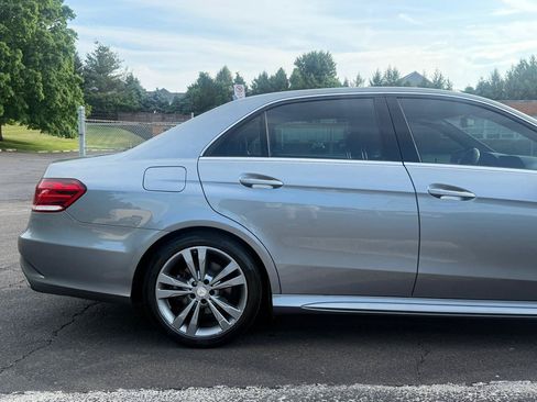 Used 2015 Mercedes-Benz E 350 4MATIC Sedan image 9