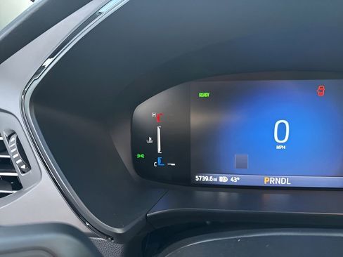 Used 2025 Ford Escape ST-Line w/ Equipment Group 301A image 11