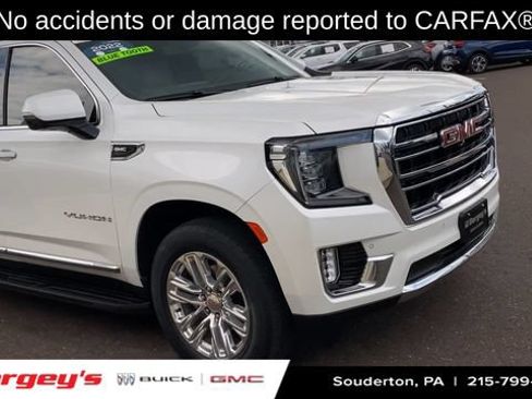 Used 2022 GMC Yukon XL SLT w/ SLT Premium Package AWD/4WD image 2