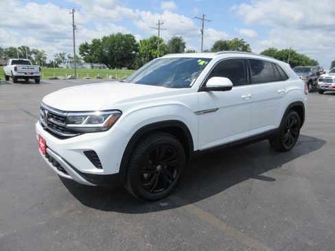 Used 2021 Volkswagen Atlas Cross Sport SEL Premium AWD/4WD image 12