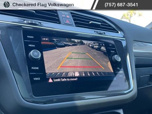 Used 2023 Volkswagen Tiguan SE R-Line image 40