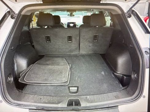 Used 2025 Chevrolet Blazer LT AWD/4WD image 5