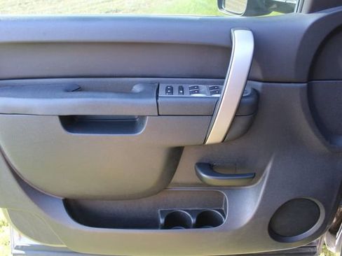 Used 2011 Chevrolet Silverado 2500 LT w/ Interior Plus Package image 20