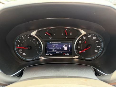 Used 2019 Chevrolet Equinox LT FWD image 18