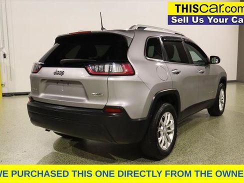 Used 2019 Jeep Cherokee Latitude w/ Cold Weather Group AWD/4WD image 8