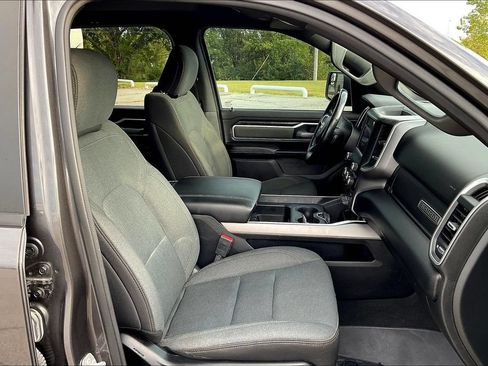 Used 2022 RAM 1500 Big Horn AWD/4WD image 16
