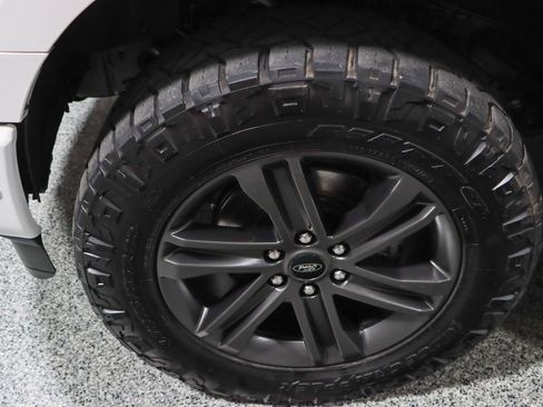 Used 2022 Ford F150 Lariat w/ Equipment Group 502A High AWD/4WD image 11