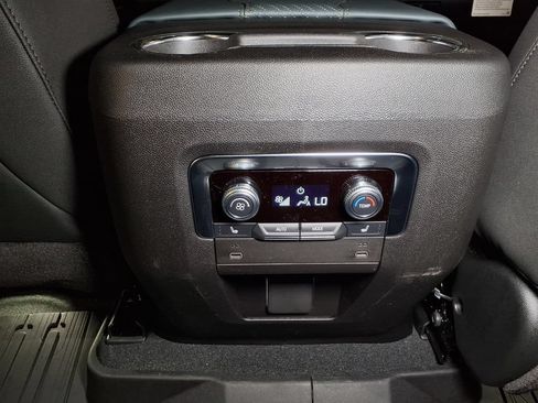 New 2026 GMC Yukon AT4 w/ AT4 Preferred Package AWD/4WD image 13