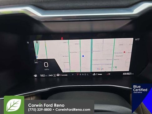 Used 2023 GMC Canyon Denali image 9