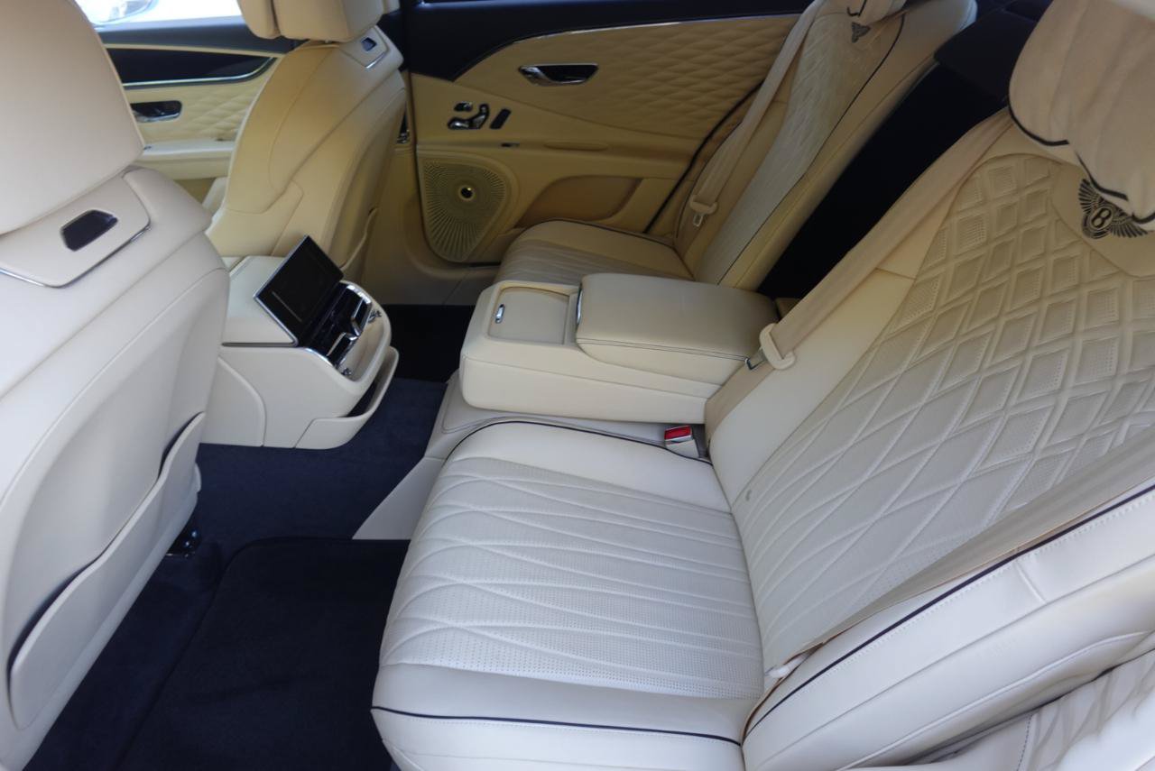 Used 2022 Bentley Flying Spur V8 AWD/4WD image 22
