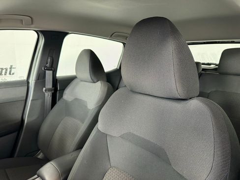 Used 2025 Nissan Kicks S image 3