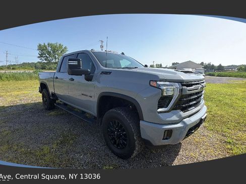Used 2024 Chevrolet Silverado 3500 LTZ w/ LTZ Plus Package AWD/4WD image 2