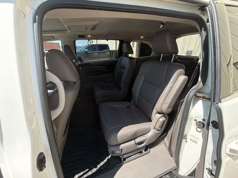 Used 2015 Honda Odyssey Touring Elite image 11
