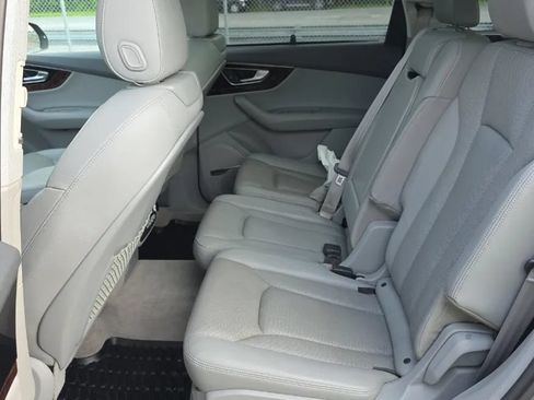 Used 2017 Audi Q7 3.0T Premium Plus AWD/4WD image 6