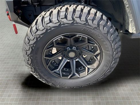 New 2024 Jeep Wrangler Unlimited Sport image 10