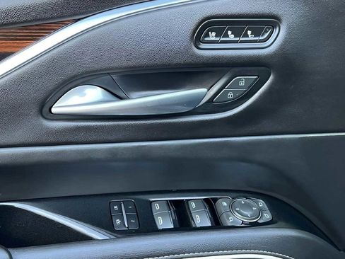 Used 2023 Cadillac Escalade ESV Premium Luxury image 34