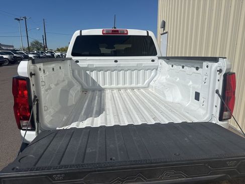 Used 2024 Chevrolet Colorado LT image 15