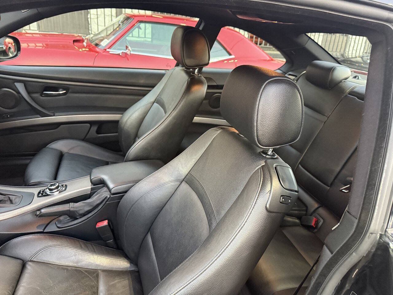 Used 2013 BMW 335i xDrive Coupe AWD/4WD image 13