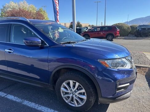 Used 2020 Nissan Rogue SV image 12