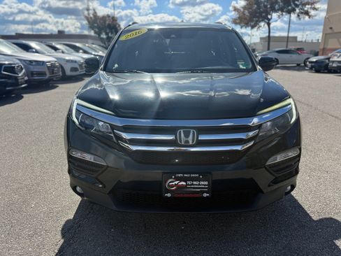 Used 2016 Honda Pilot Touring image 4