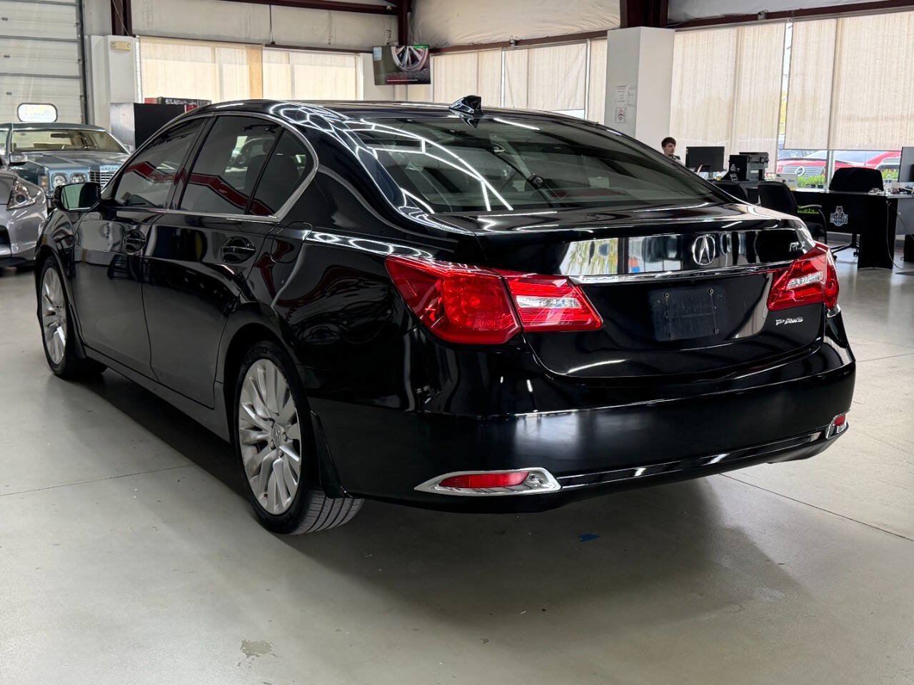 Used 2014 Acura RLX w/ Technology Package FWD image 4