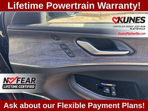 Used 2023 Jeep Grand Cherokee Overland w/ Luxury Tech Group IV image 32