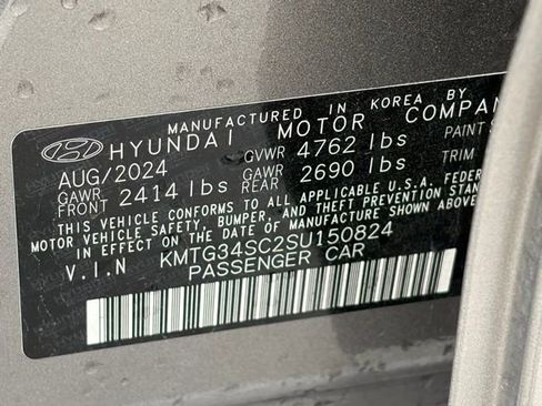 Used 2025 Genesis G70 2.5T image 25