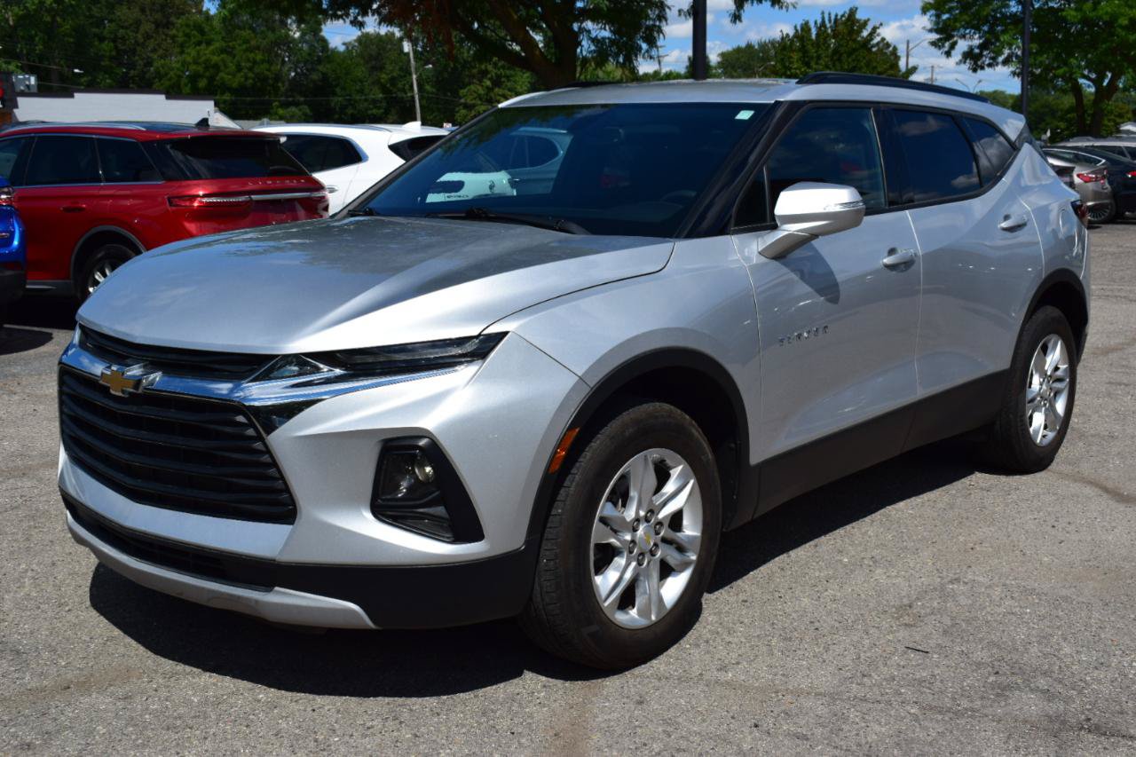 Used 2021 Chevrolet Blazer LT FWD image 2