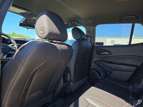 New 2026 Chevrolet Trax RS w/ Driver Confidence Package FWD image 19